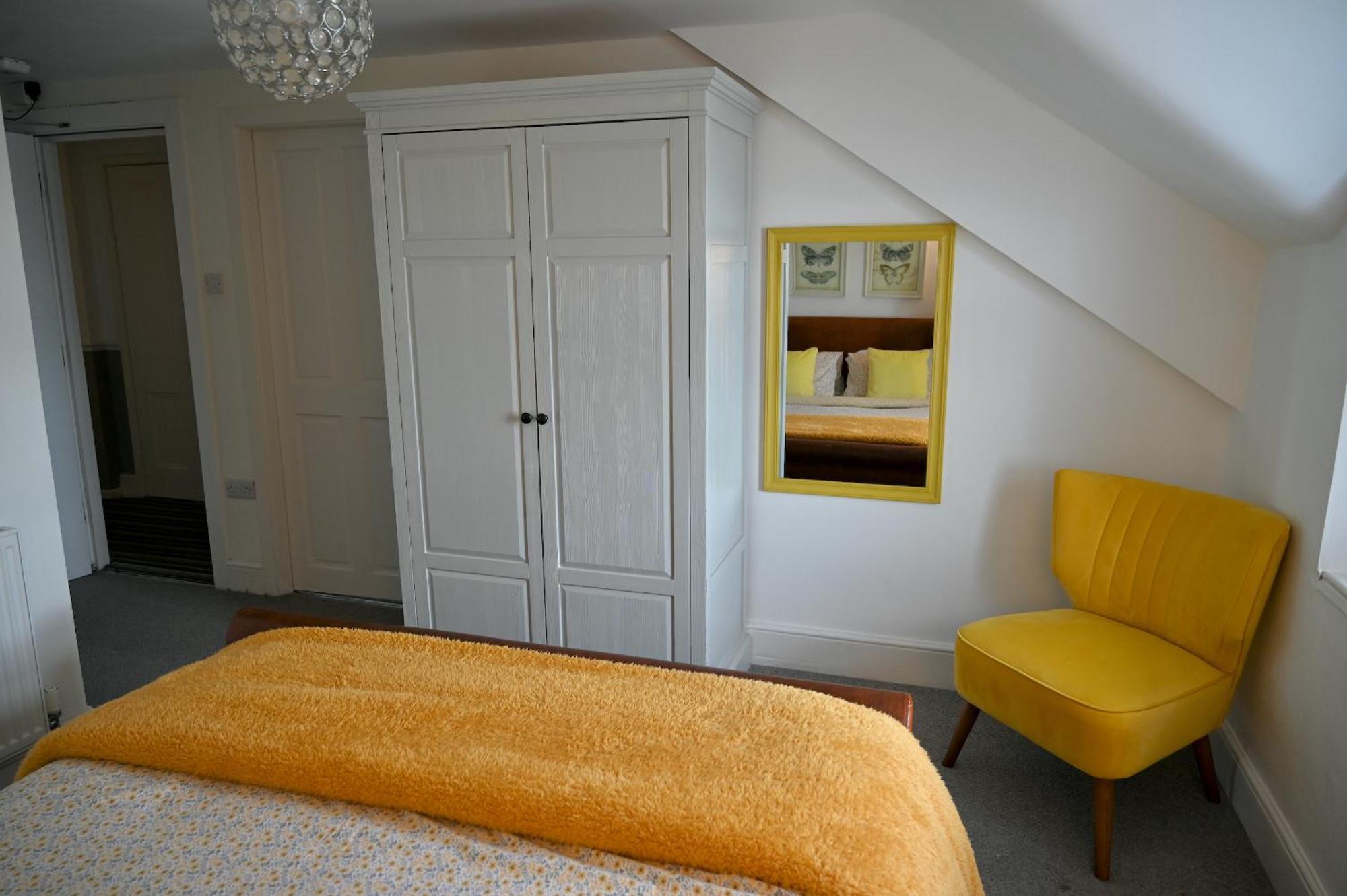 Glan Y Mor, Sleeps 20, 8 Bedrooms, 8 Bathrooms, Seafront, Criccieth Exterior foto